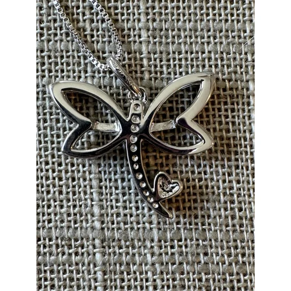 Dragonfly necklace with natural mined diamonds - Picture 5 of 8